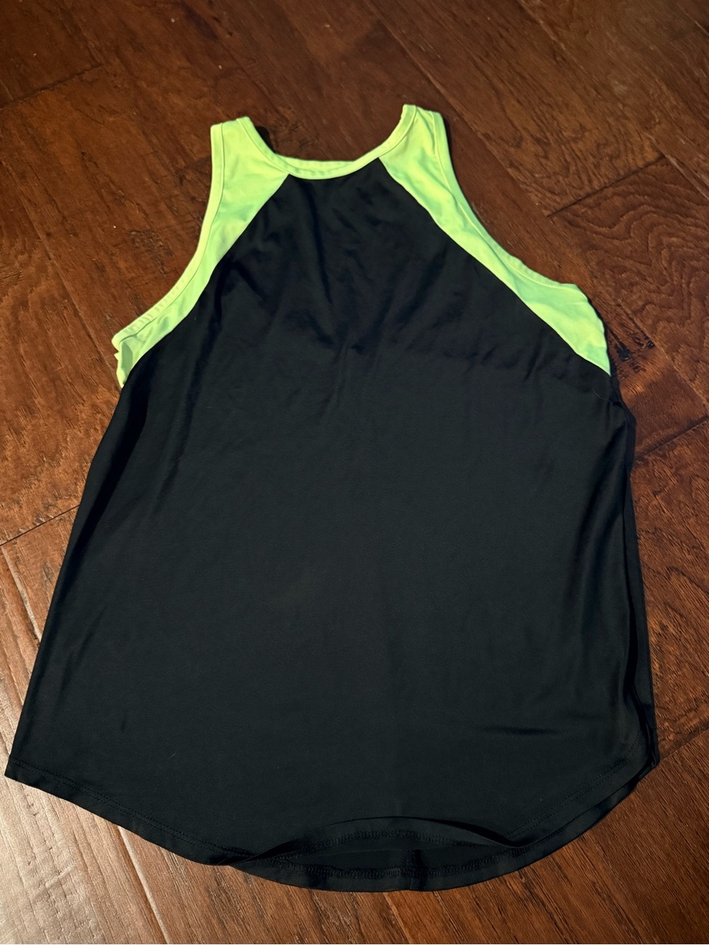 NWOT Women’s City Streets Black & Neon Yellow Exercise Top size XS